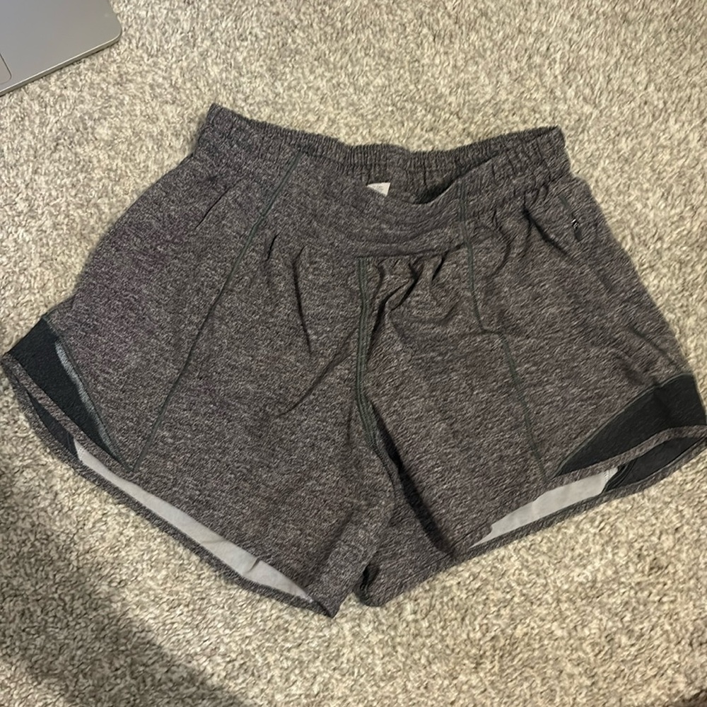 Gray 2.5 high rise hotty hot shorts.